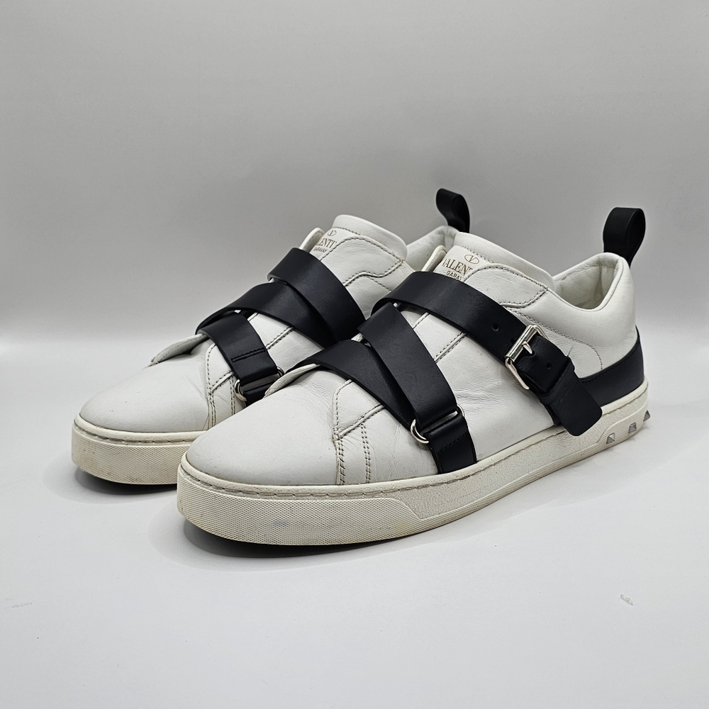 VALENTINO GARAVANI V-PUNK LEATHER SNEAKERS